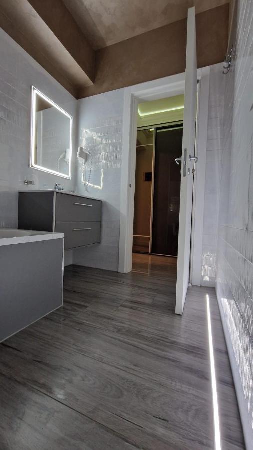 White Tower - Private Studio 106 Mamaia Extérieur photo